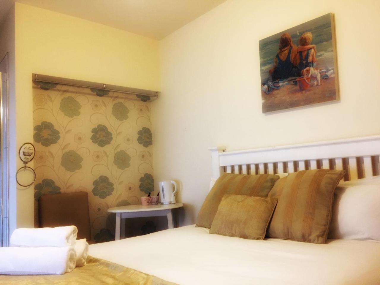 Salthill Prairie House - Boutique Townhouseゲストハウス エクステリア 写真